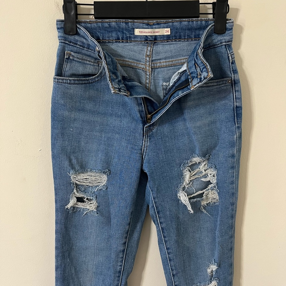 Levi's 721 High Rise Skinny Distressed Denim Jeans Size 24 - Picture 3 of 12